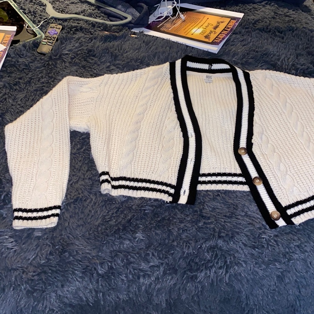 urban outfitters sweater